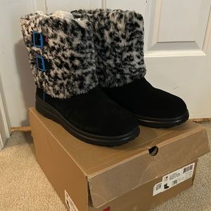 I Heart Ugg Buckle Down boot size 12